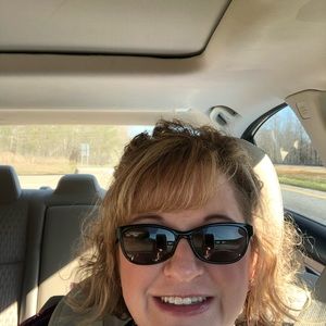 Meet your Posher, Wendy